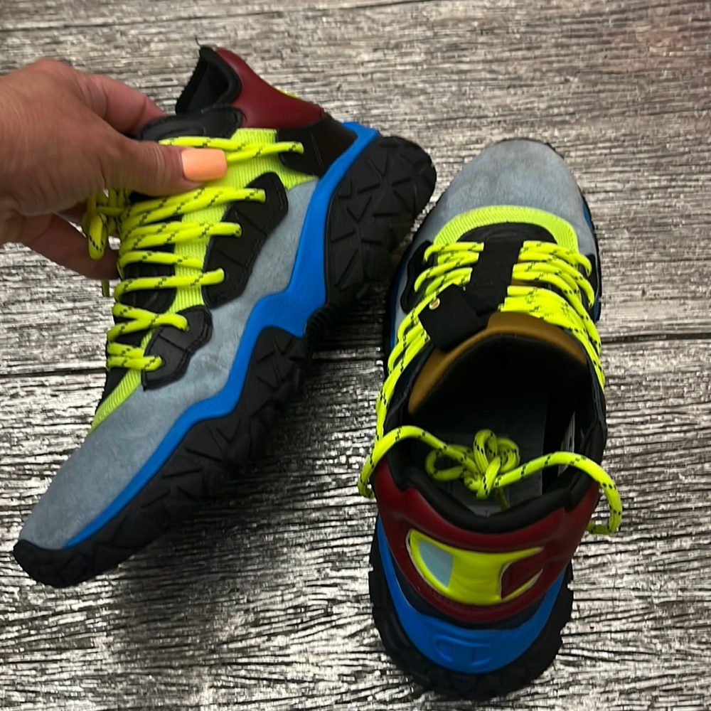 Mens size 8 Champion athletic shoes